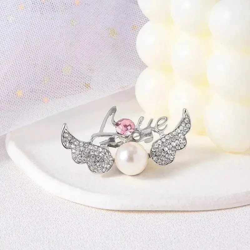 🌟 Luxury Crystal Love Angel Wings Brooch - Elegance and Symbolism Combined 🌟