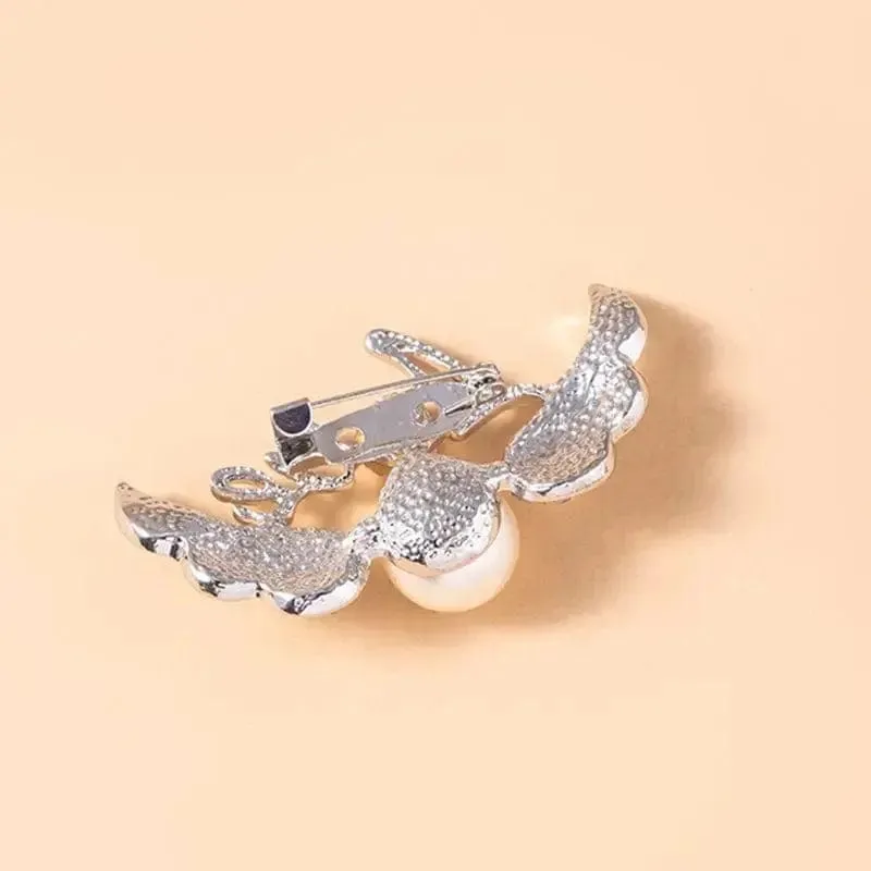 🌟 Luxury Crystal Love Angel Wings Brooch - Elegance and Symbolism Combined 🌟