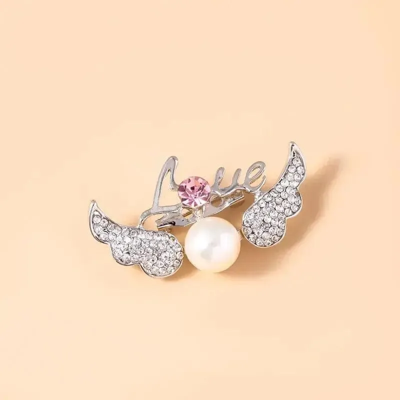 🌟 Luxury Crystal Love Angel Wings Brooch - Elegance and Symbolism Combined 🌟