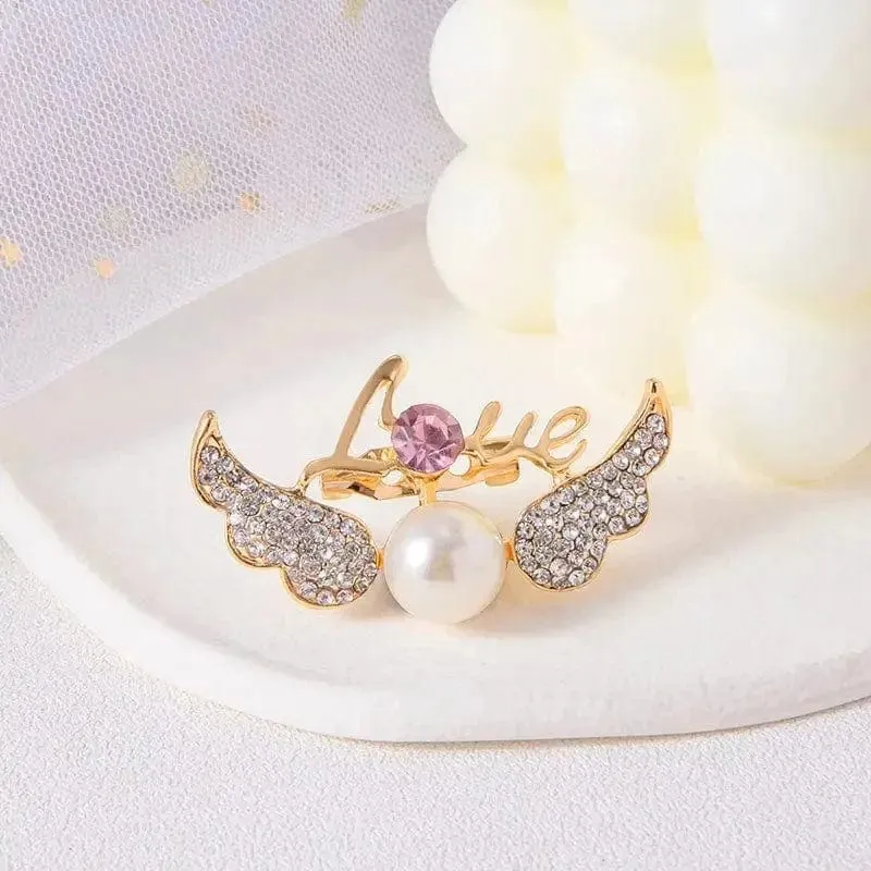 🌟 Luxury Crystal Love Angel Wings Brooch - Elegance and Symbolism Combined 🌟