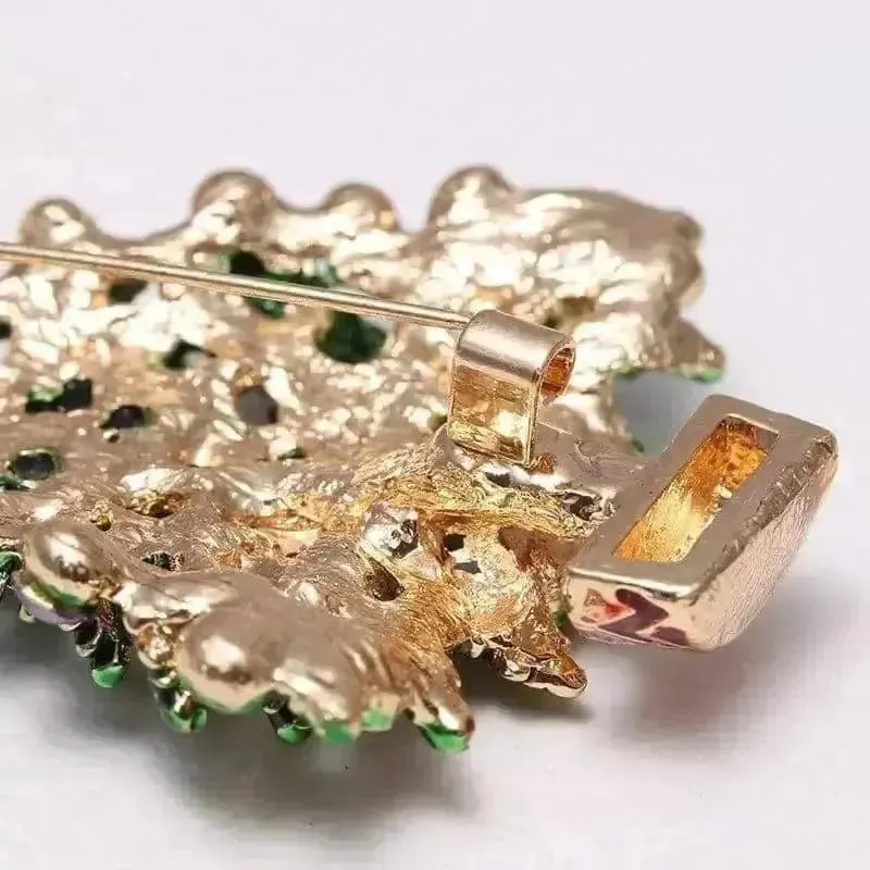 🌟 Meiberry Jewelry Christmas Tree Brooch - Elegance in Festive Sparkles 🌟