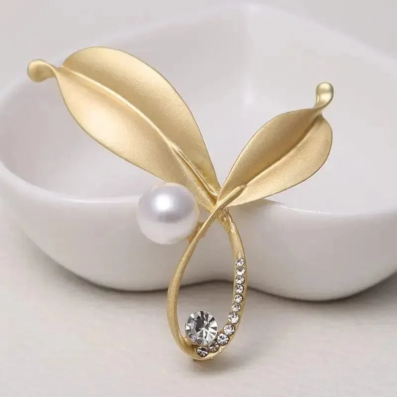 🌟 Vintage Rhinestone Brooch - Classic Elegance Redefined 🌟
