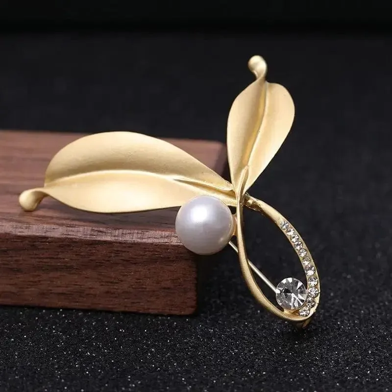 🌟 Vintage Rhinestone Brooch - Classic Elegance Redefined 🌟