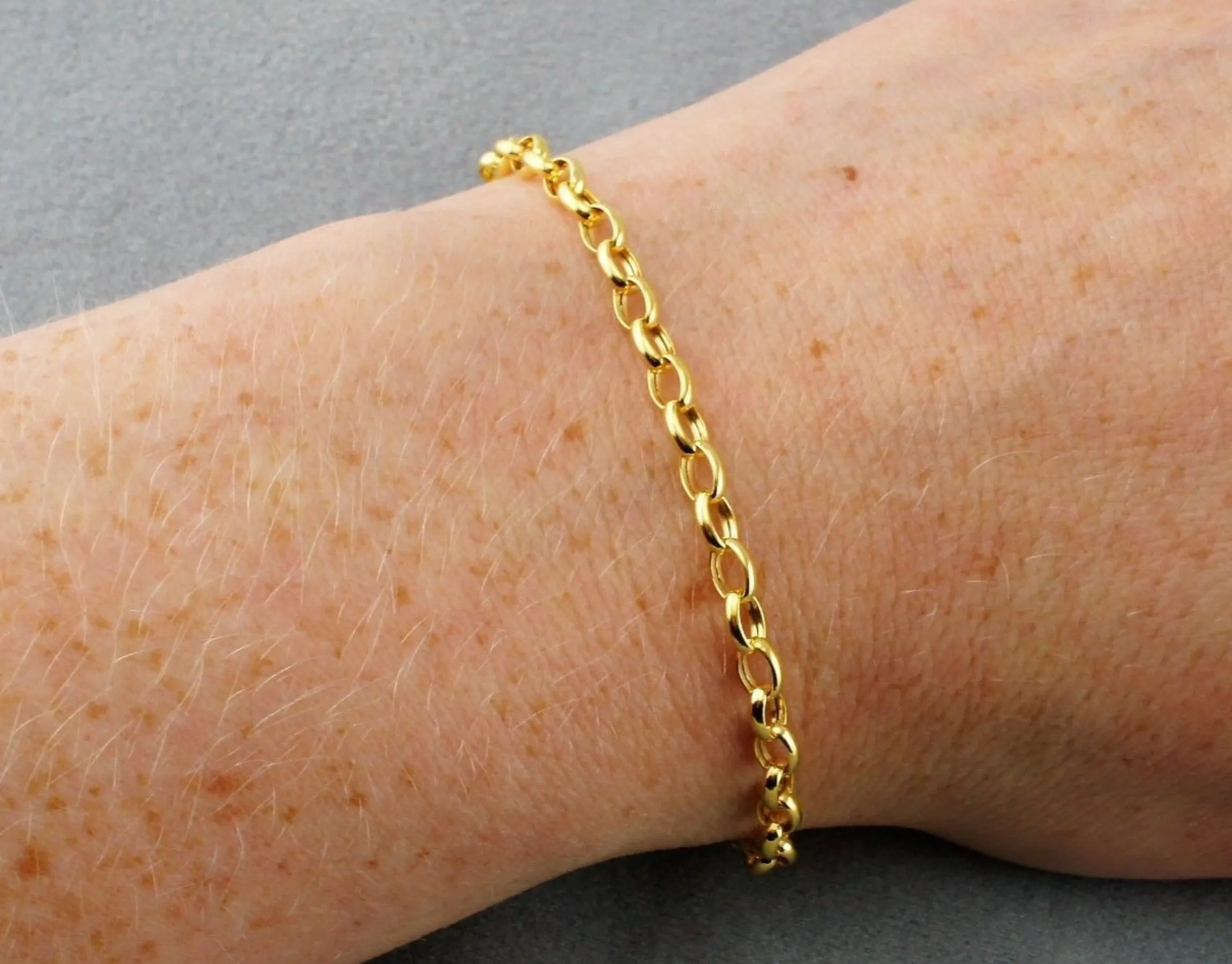 9ct Yellow Gold Oval Belcher Bracelet 19cm / 7.5 inch
