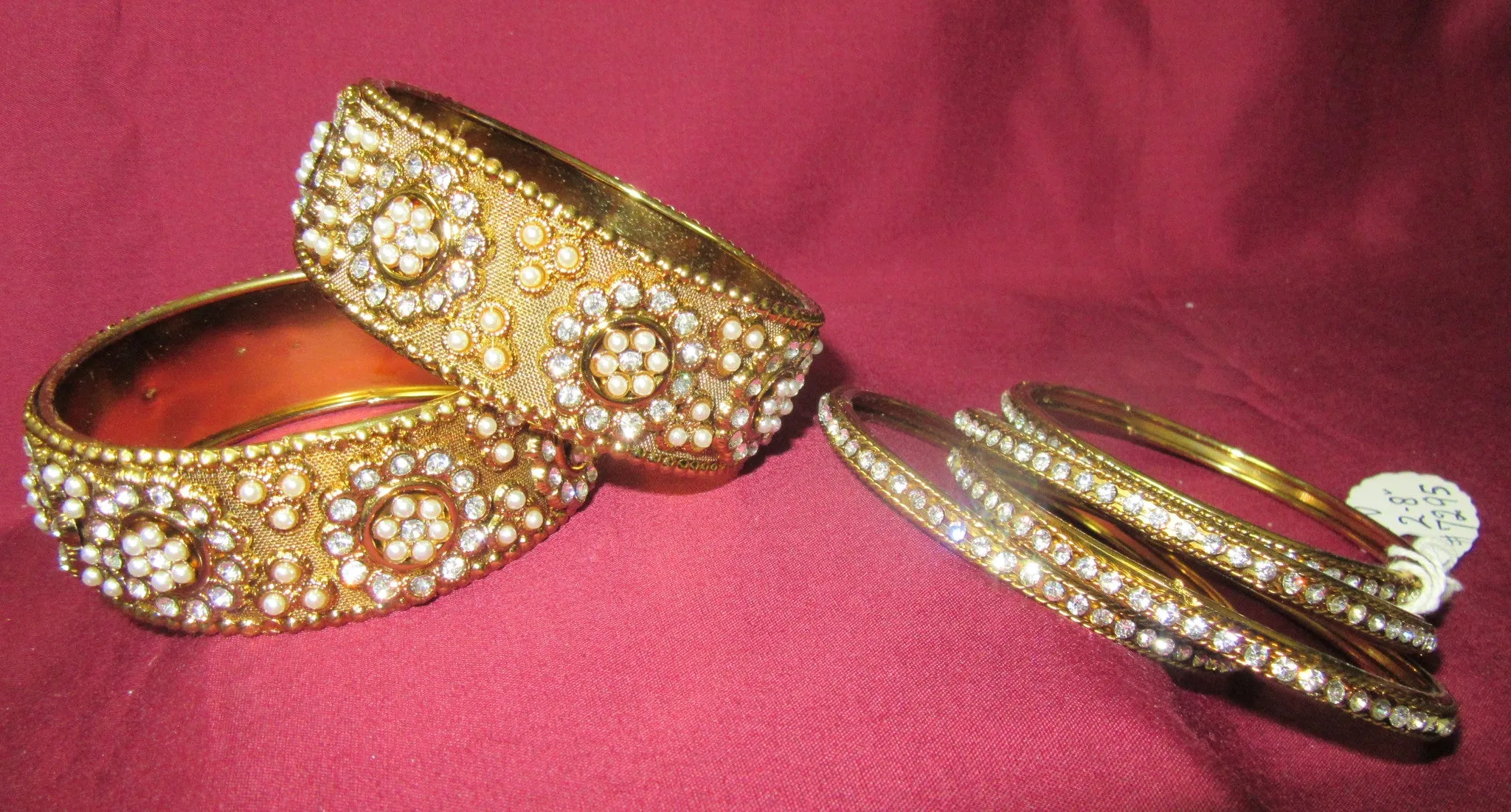 Bangles 7295 Golden Bangles 6 Pieces Set Pearls Stones
