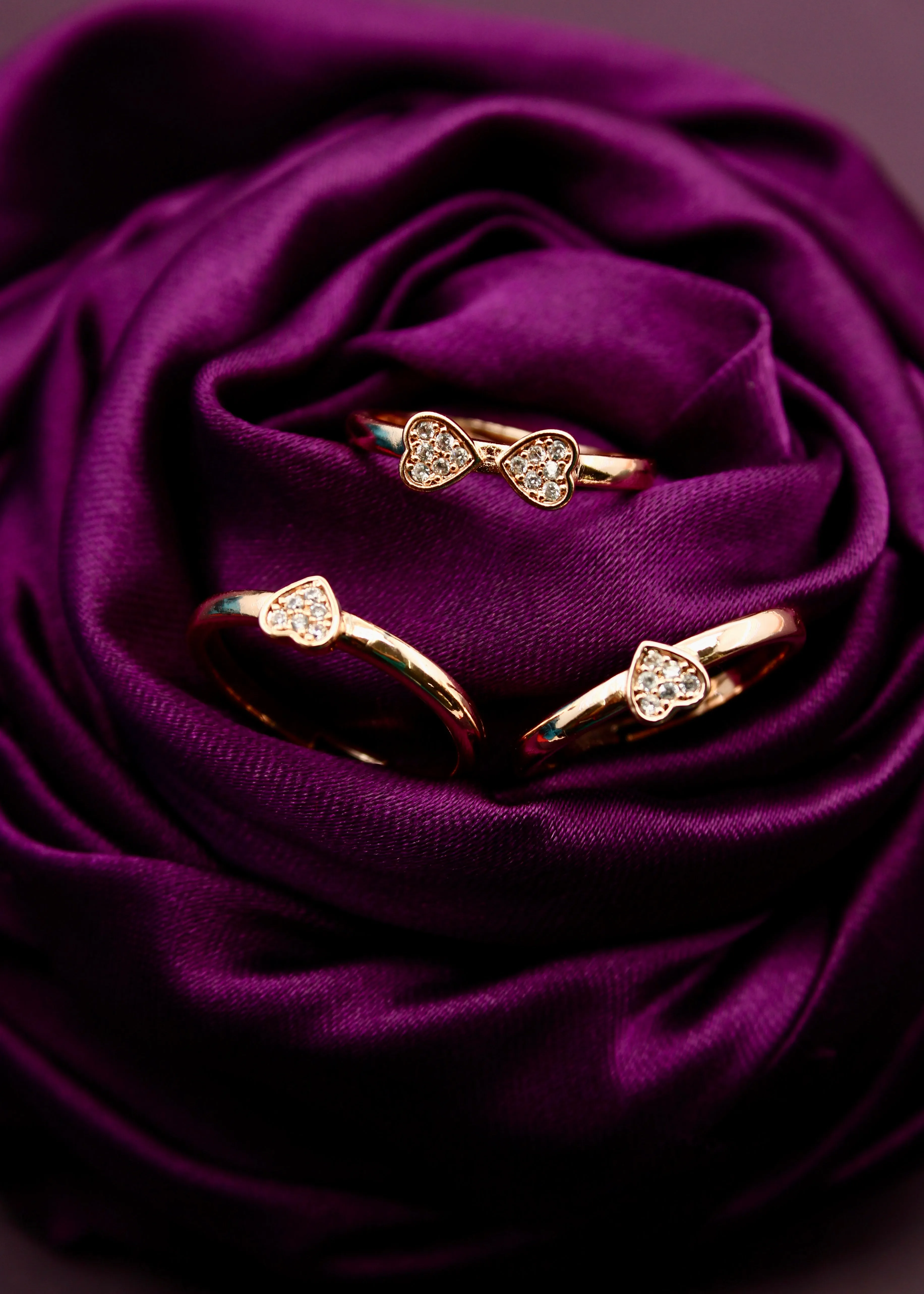CLASSY FLORET FINGER RING