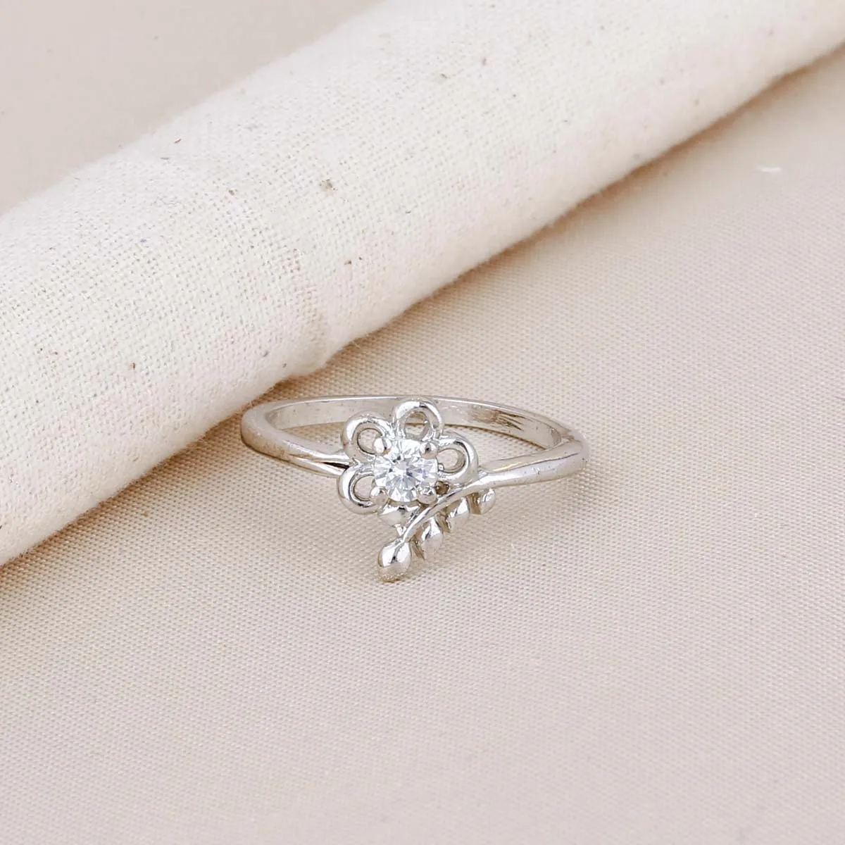 Classy Ring