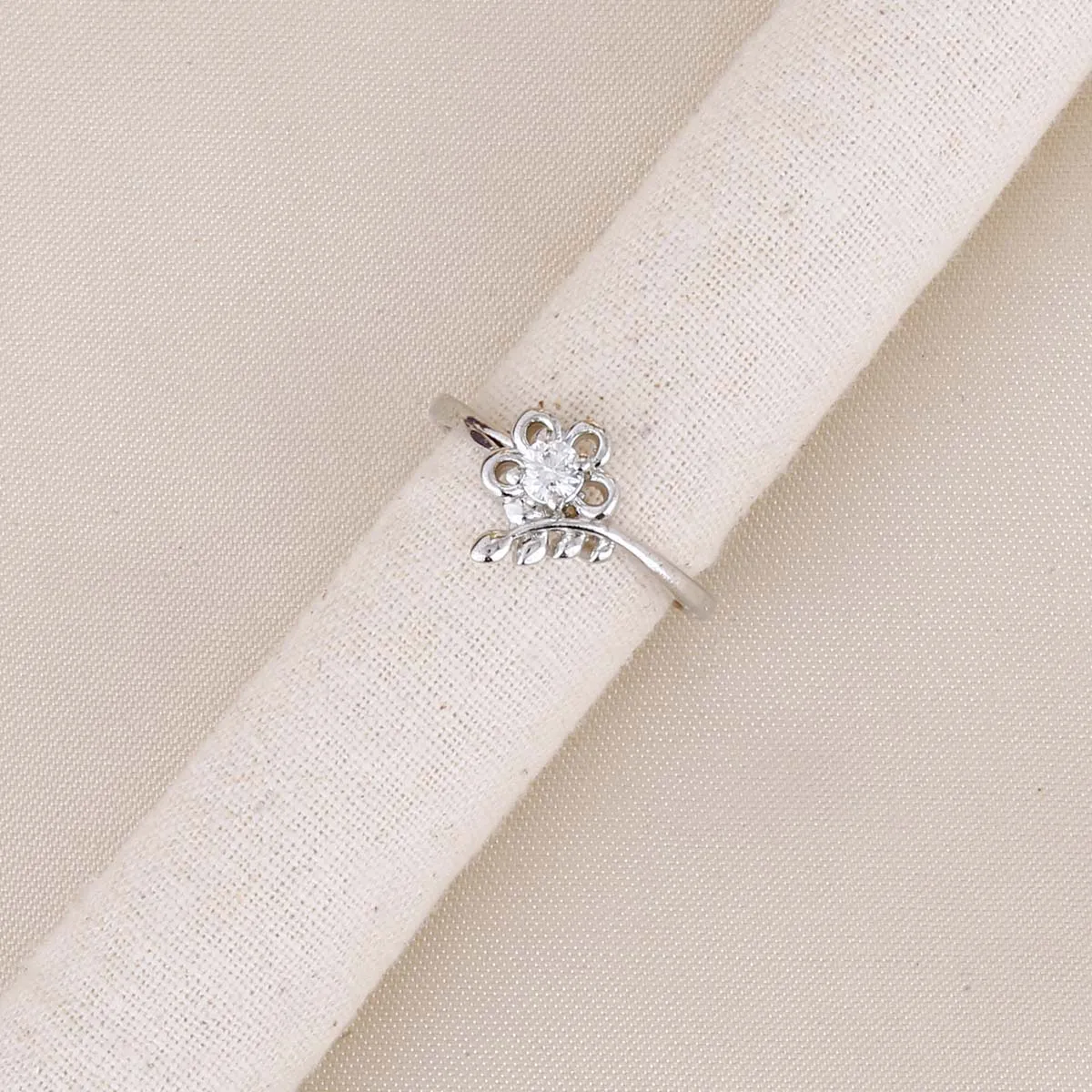 Classy Ring