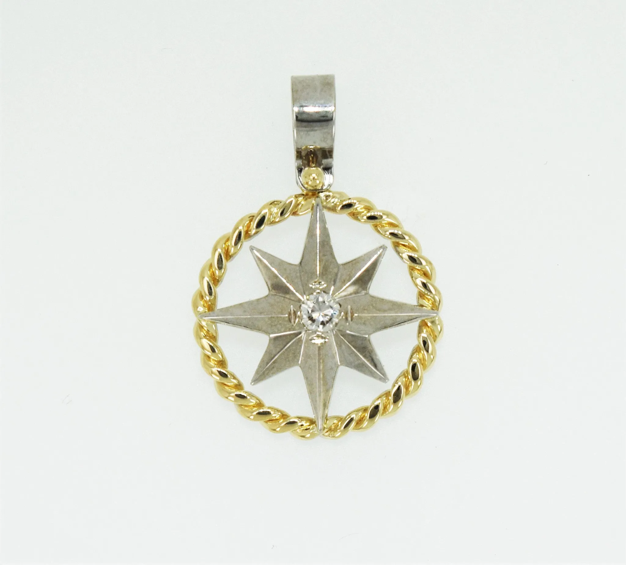 Compass Rose Grande 14K Two-Tone Gold Rope Rim Pendant