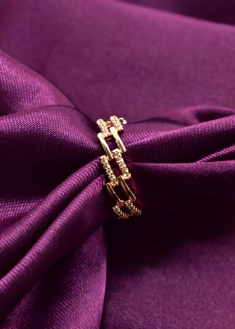 DESIGNER FINGER RING