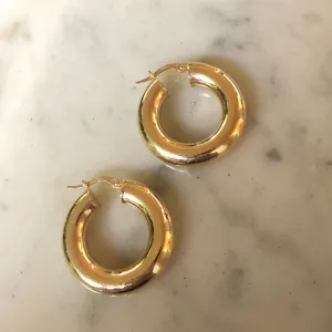 Fanni gold hoop earrings