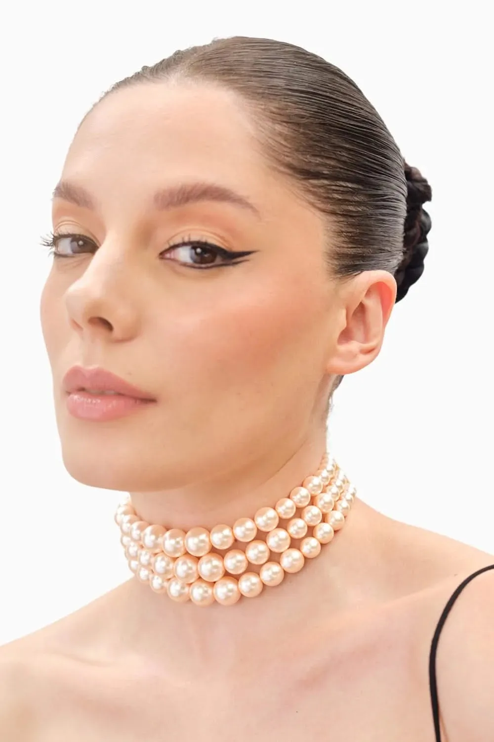 Graded Peach Choker