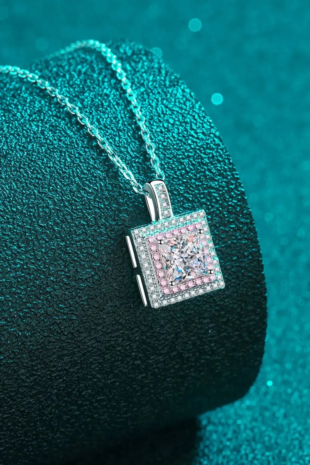 LOVCIA 1 Carat Moissanite Square Pendant Chain Necklace