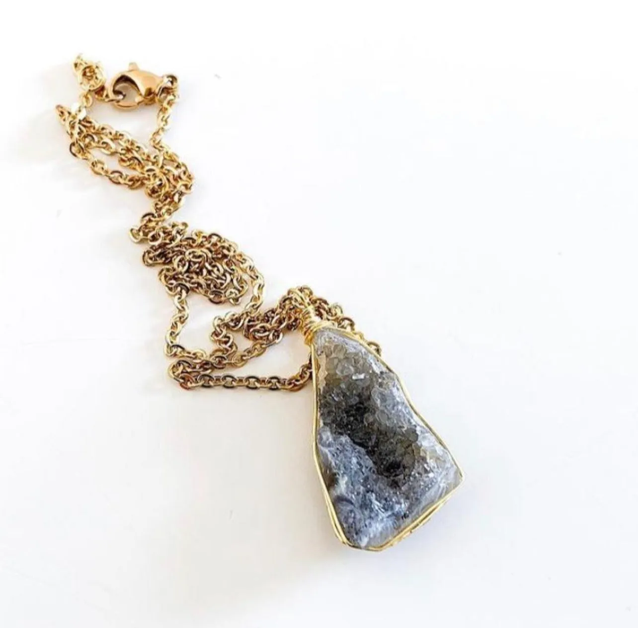 Necklace Cage Natural Stones