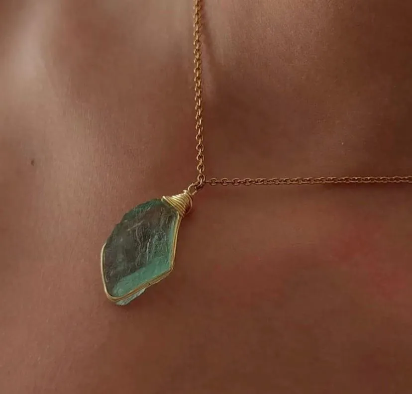 Necklace Cage Natural Stones