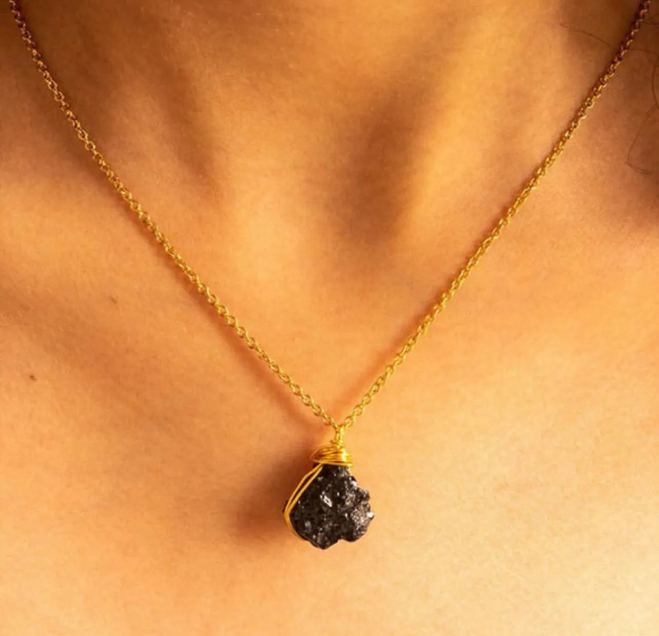 Necklace Cage Natural Stones
