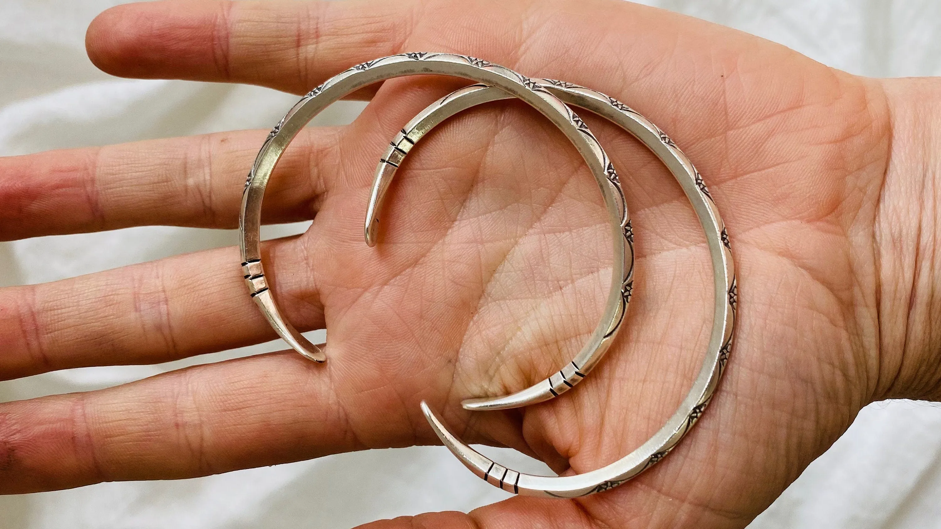 PAIR Karen Hill Tribe Bangle. Sterling Silver. Thailand. 0451