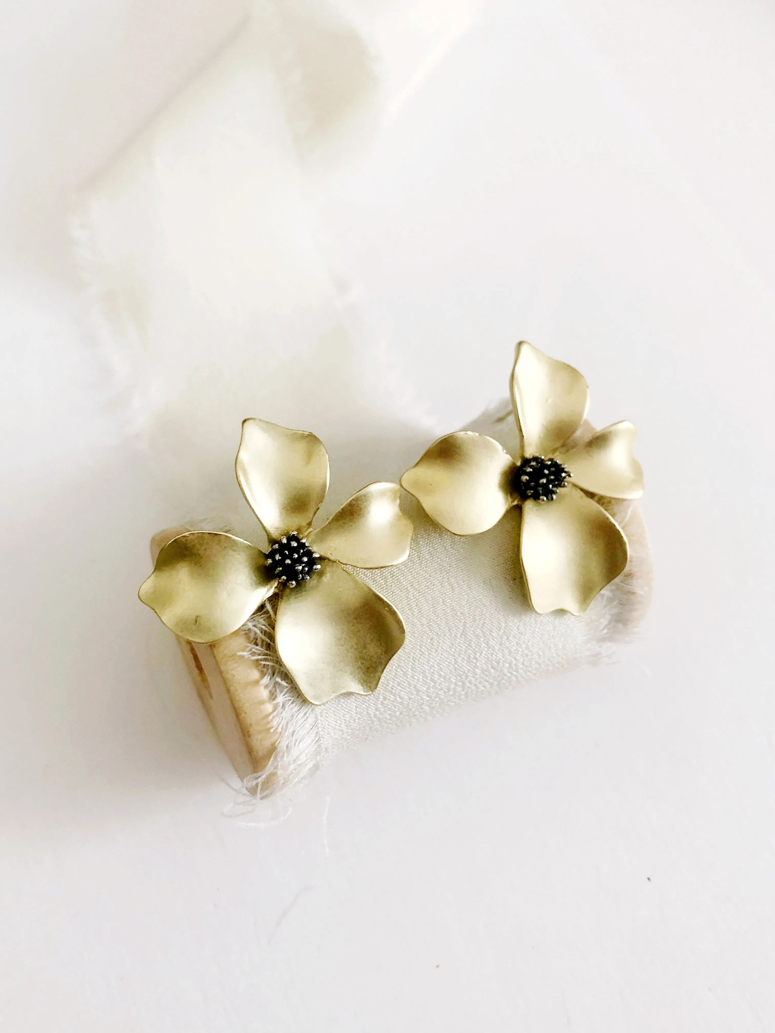 Penelope Gold Flower Stud Earrings