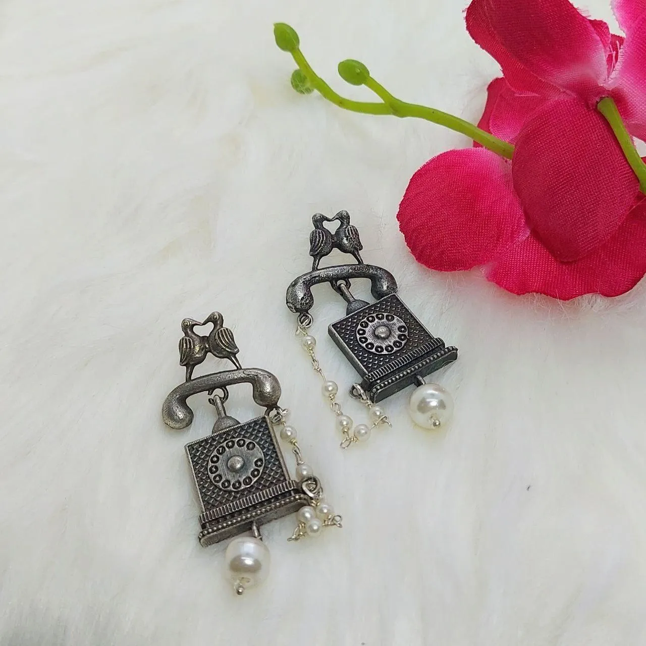 SAANJ-QUIRKY EARRINGS