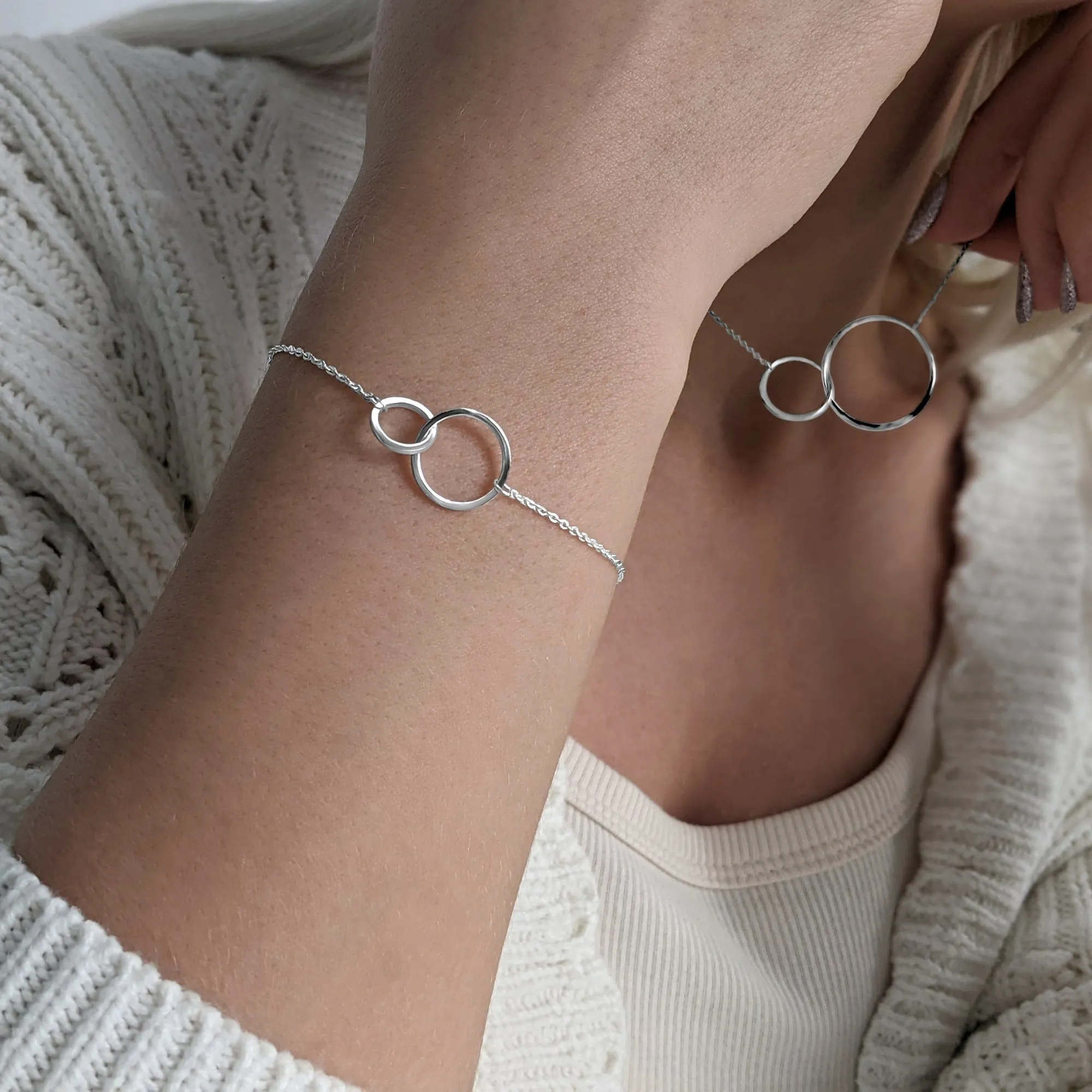 Sterling Silver Double Interlocking Circle Necklace - Geometric Design