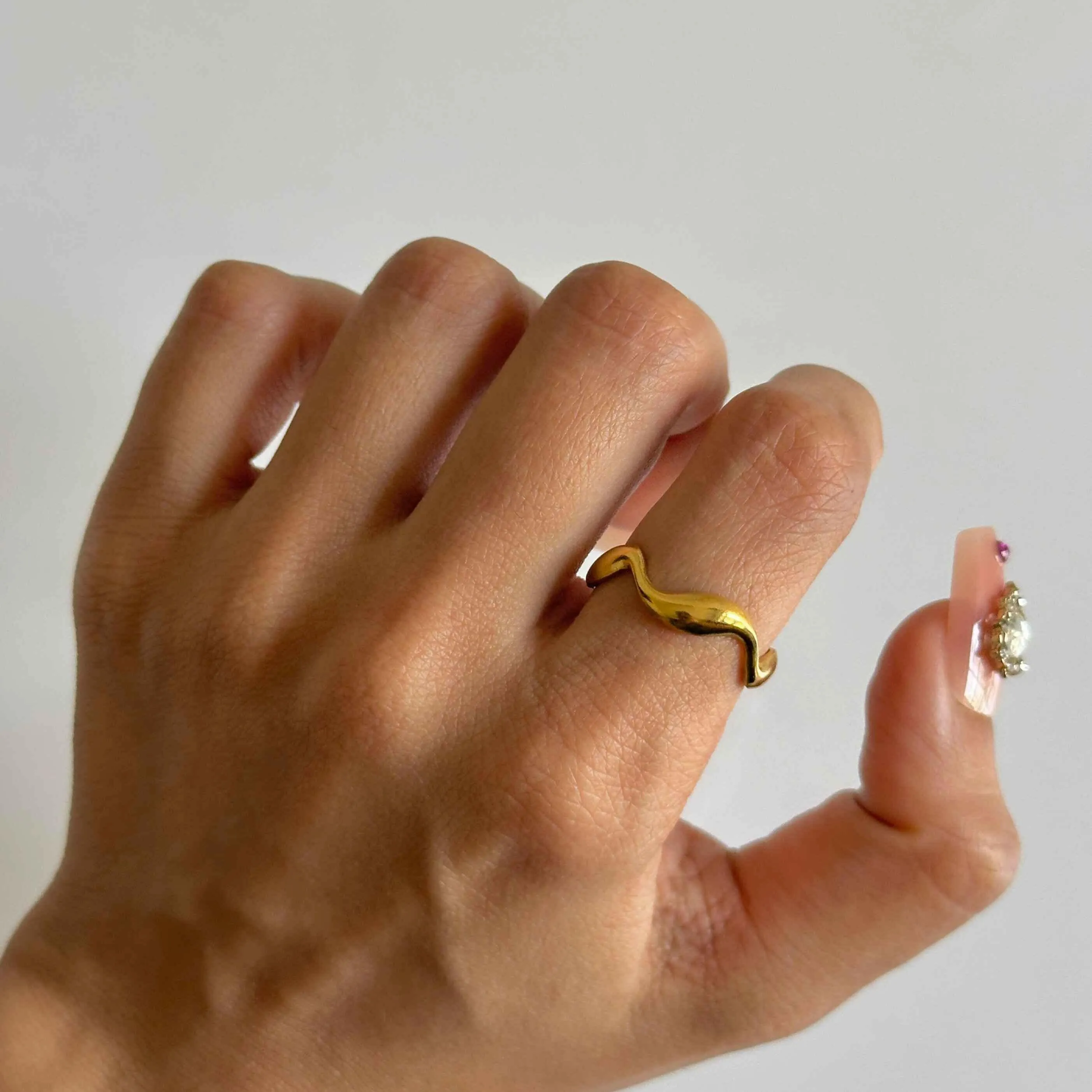 Wavy Ring